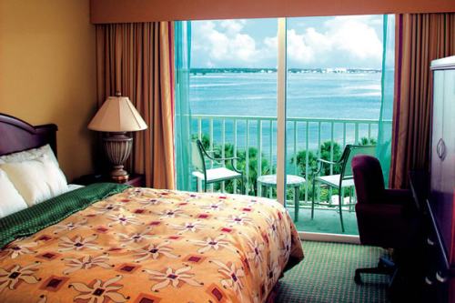 Marriott Suites on Sand Key 003